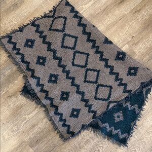 Wilfred Gray and Black Geometric Scarf